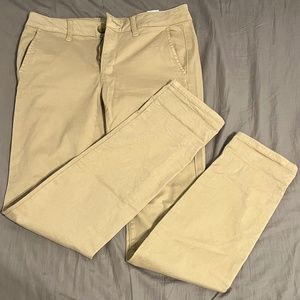 American Eagle Kakis Super Stretch Skinny Size 6